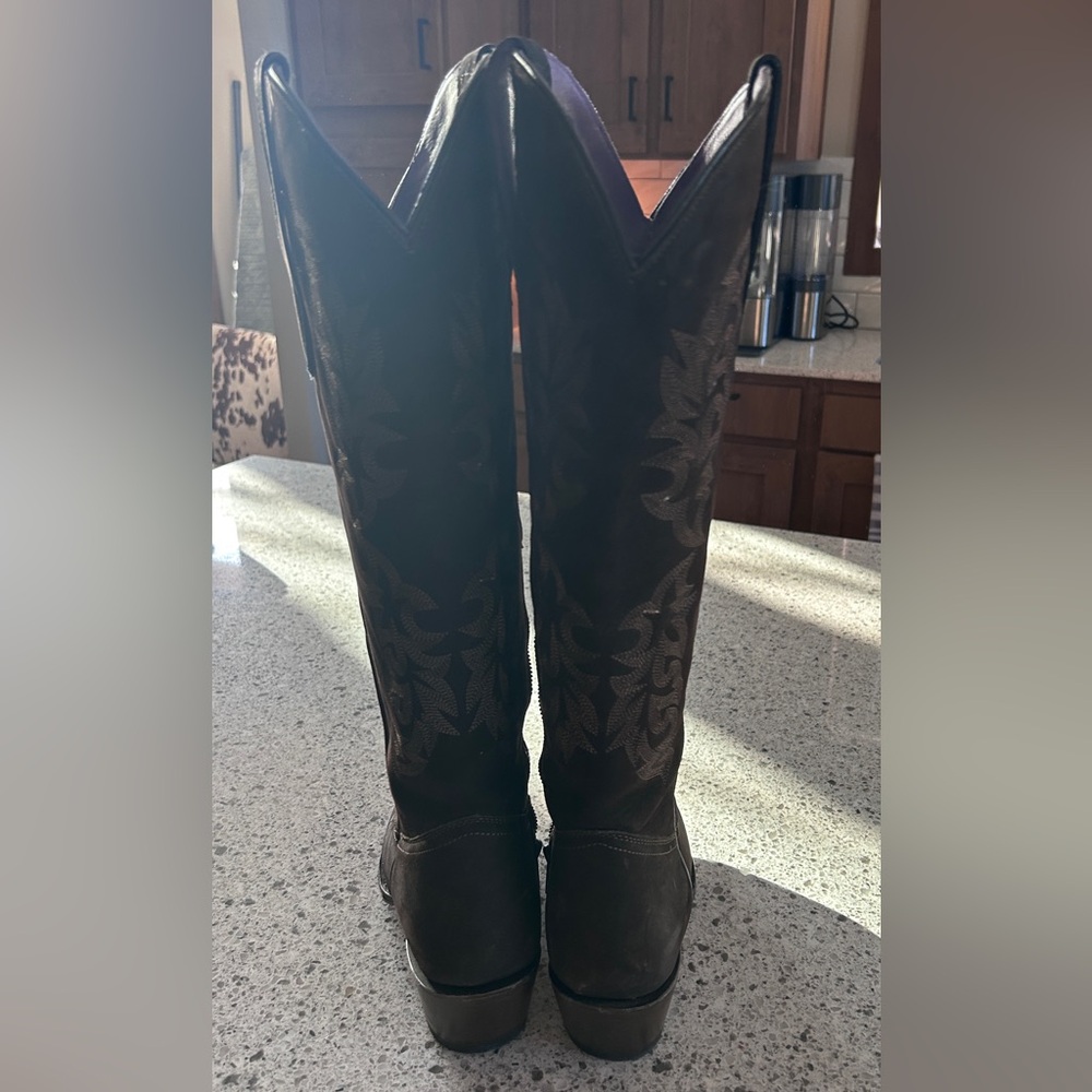 Rock ‘em’ Brown Suede Embroidered Cowboy Boots - Picture 4 of 6